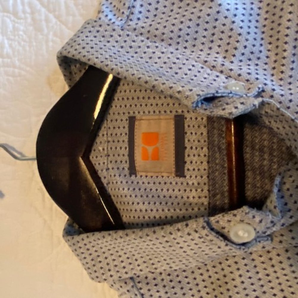 Hugo Boss Shirts - Picture 2 of 6